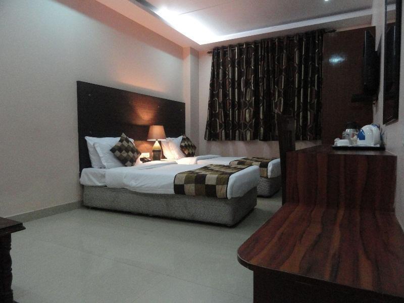 Hotel Kyron Delhi  Ngoại thất bức ảnh