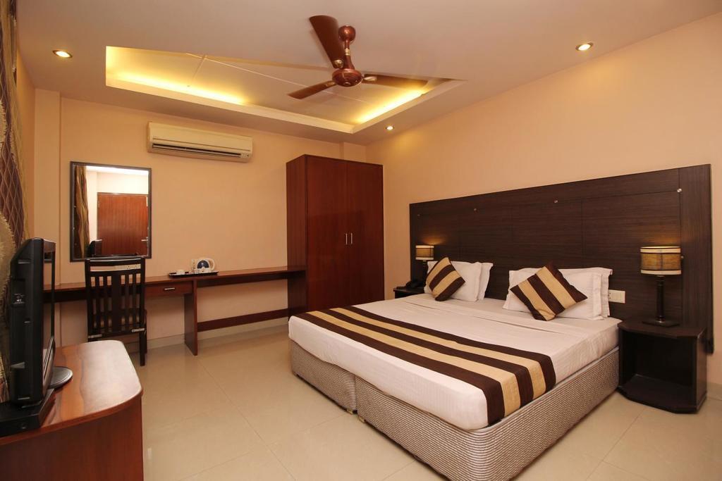 Hotel Kyron Delhi  Ngoại thất bức ảnh