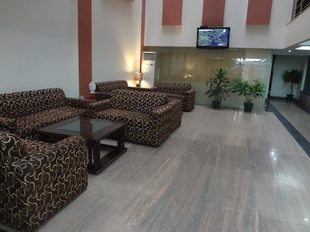 Hotel Kyron Delhi  Ngoại thất bức ảnh